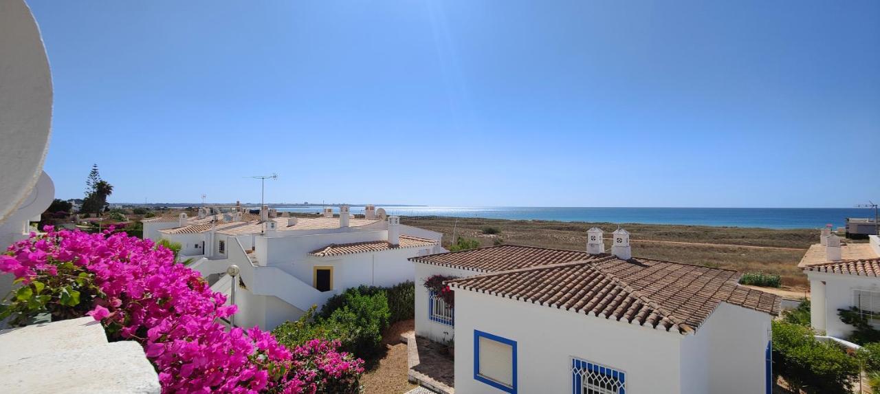 לאגוּ‏ש The Swallow'S Rest Beach House - Meia Praia מראה חיצוני תמונה